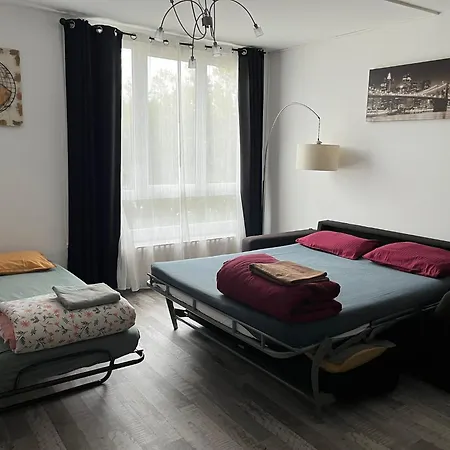 Appartement Equipe Proche Aeroport Et Gare Beauvais Buitenkant foto